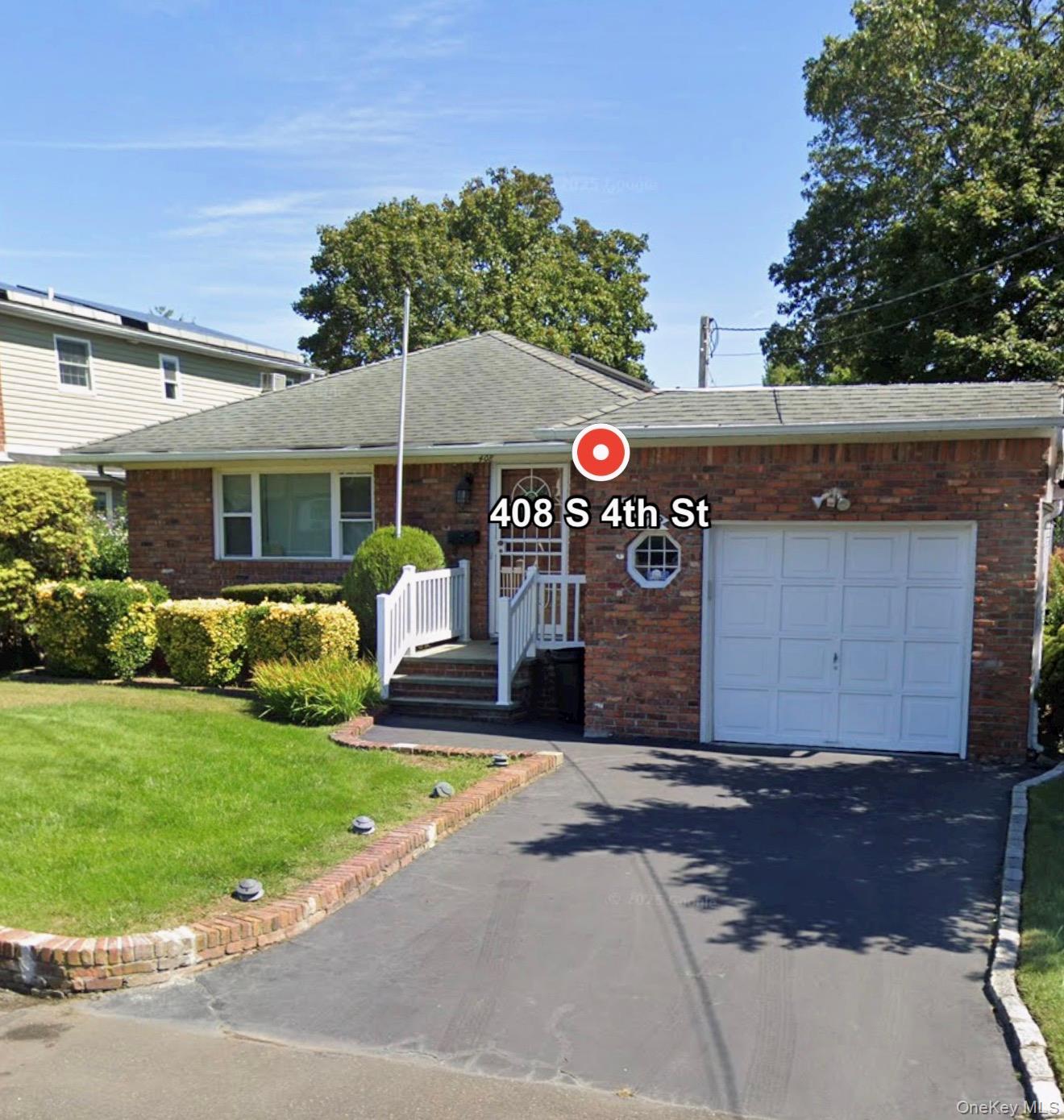 408 S 4th Street, Lindenhurst, NY 11757