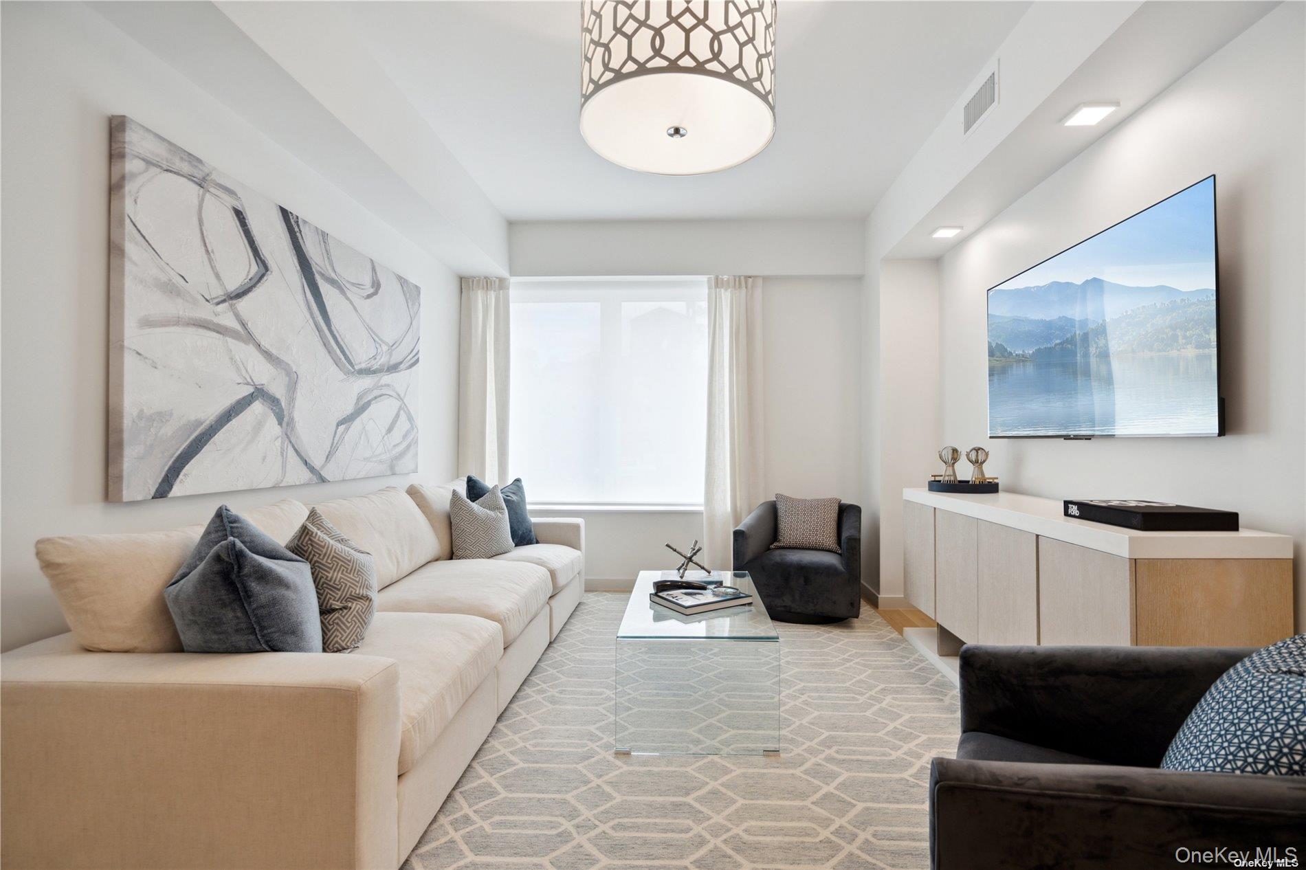 218 Middle Neck Road # 311, Great Neck, NY 11021