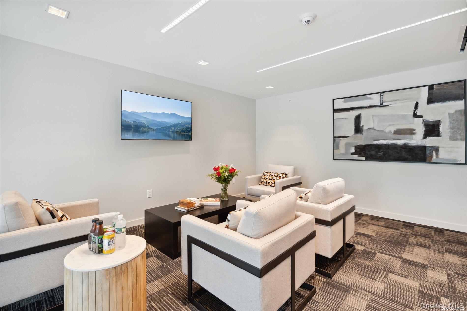 218 Middle Neck Road # 311, Great Neck, NY 11021