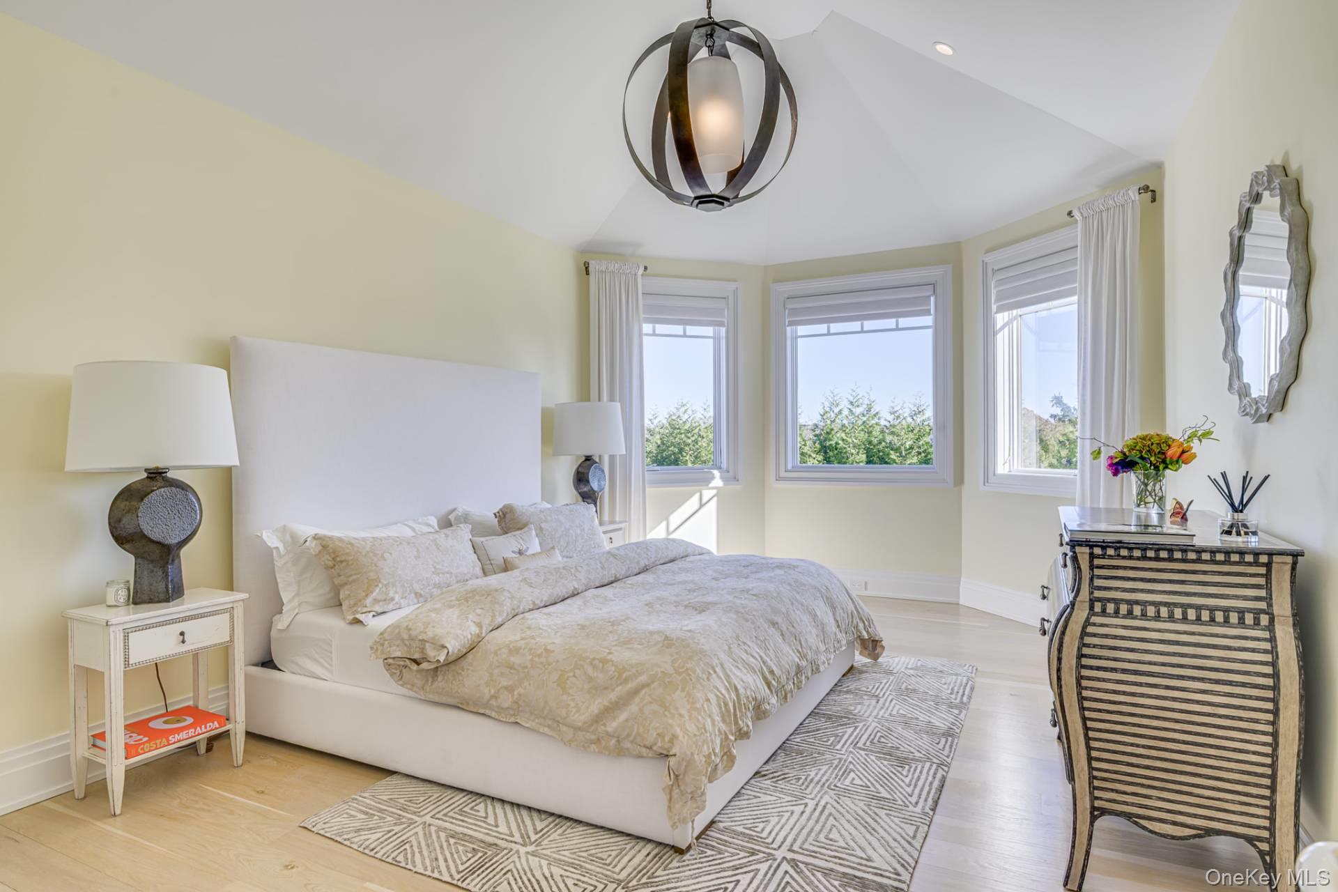 94 Rosko Lane, Southampton, NY 11968