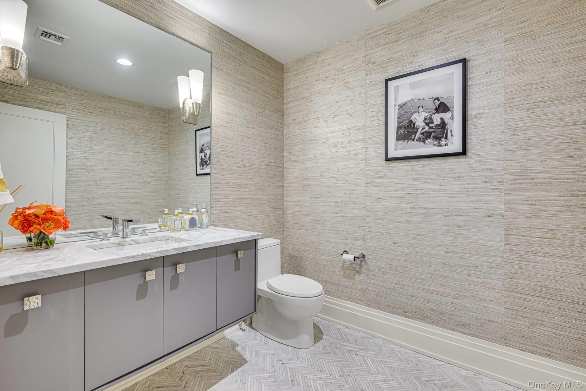 94 Rosko Lane, Southampton, NY 11968