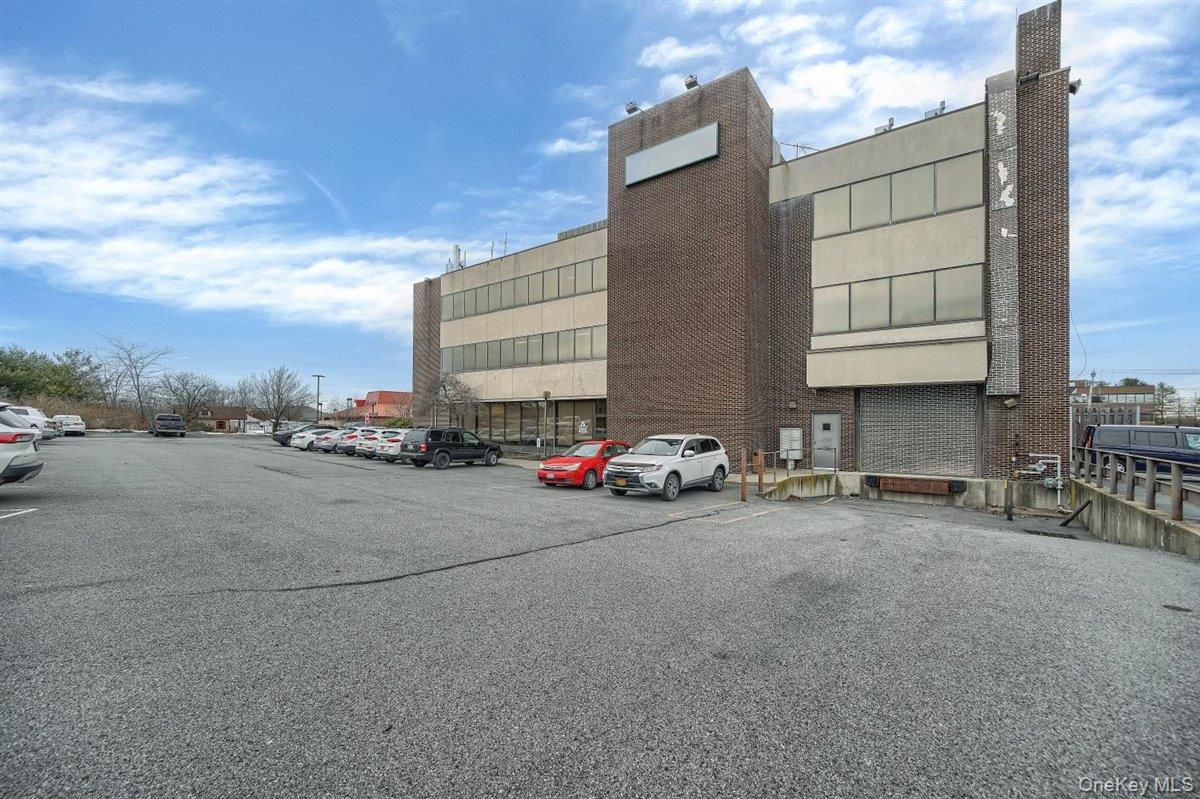 15 Matthews Street # 310 (304), Goshen, NY 10924