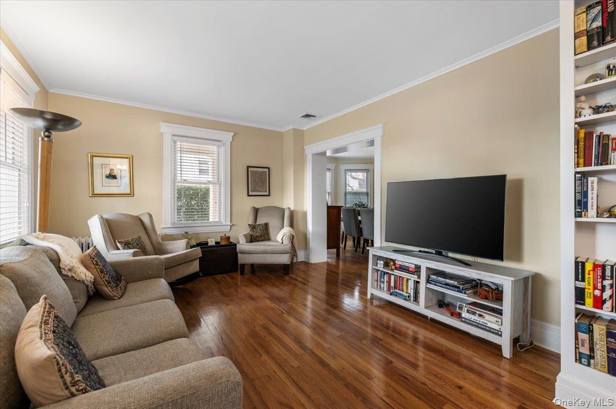 37 Central Street, Huntington, NY 11743