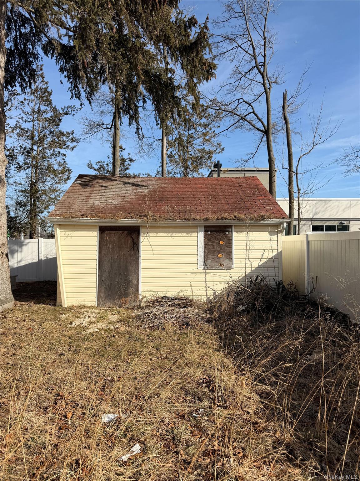 Kenmore Street, Deer Park, NY 11729