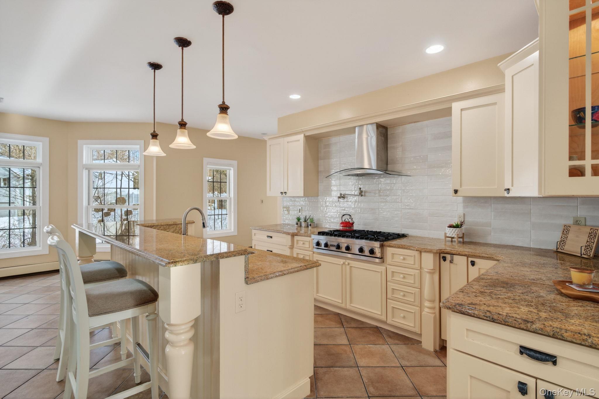 30 Alison Court, Kingston, NY 12401