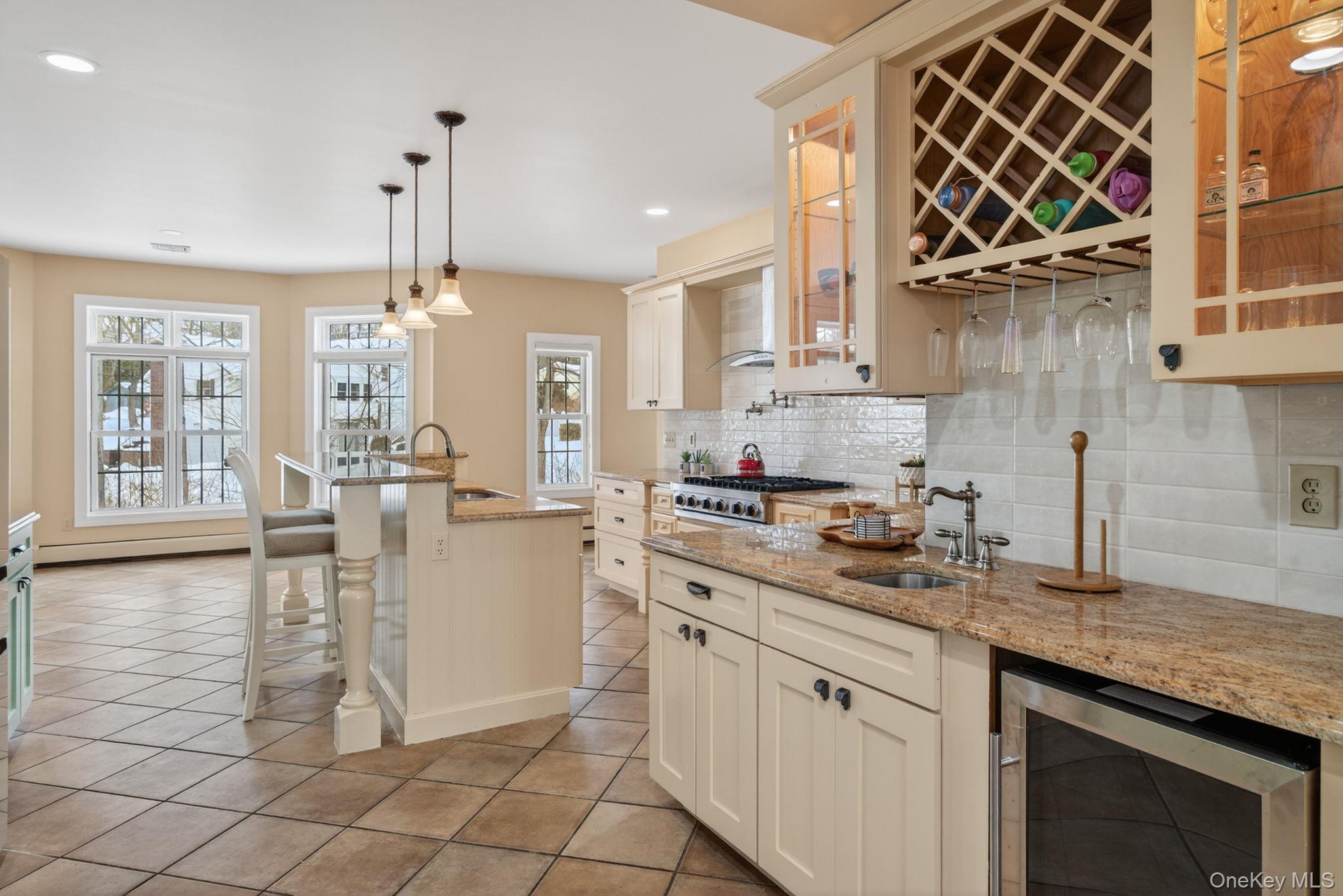 30 Alison Court, Kingston, NY 12401