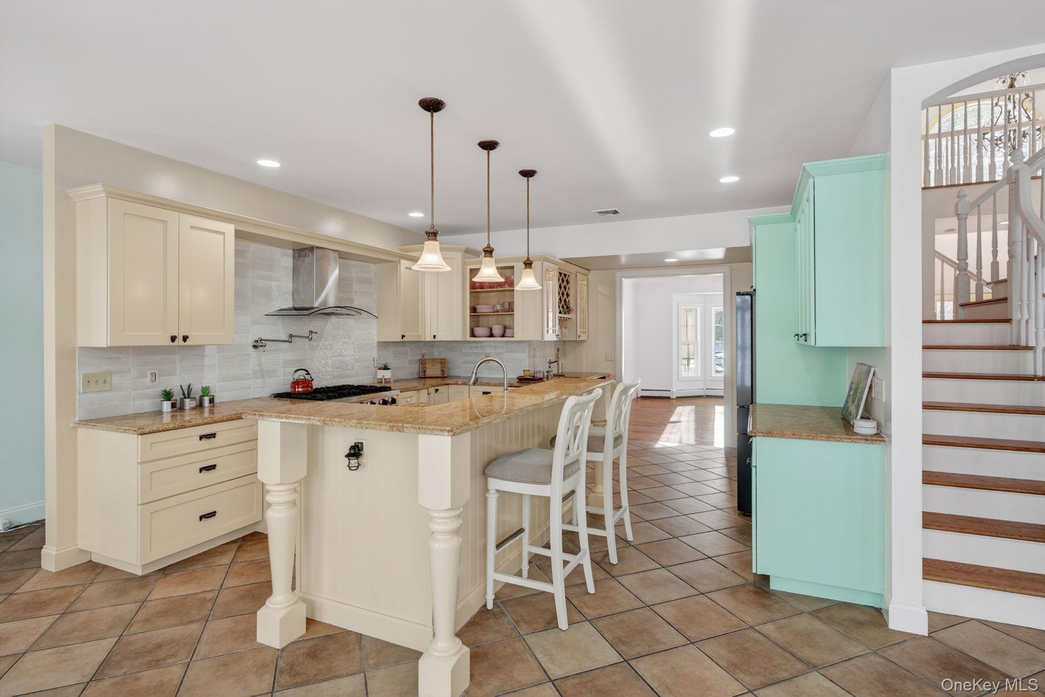 30 Alison Court, Kingston, NY 12401