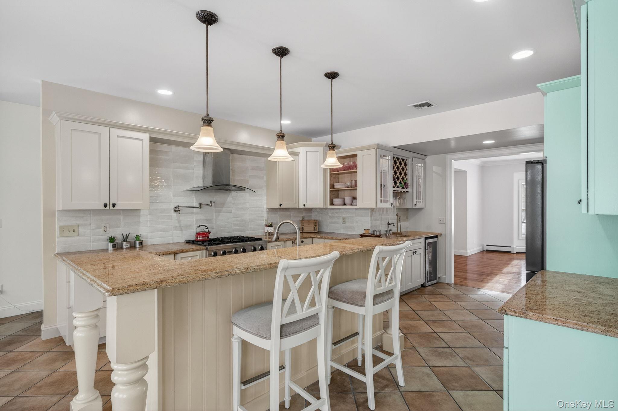 30 Alison Court, Kingston, NY 12401