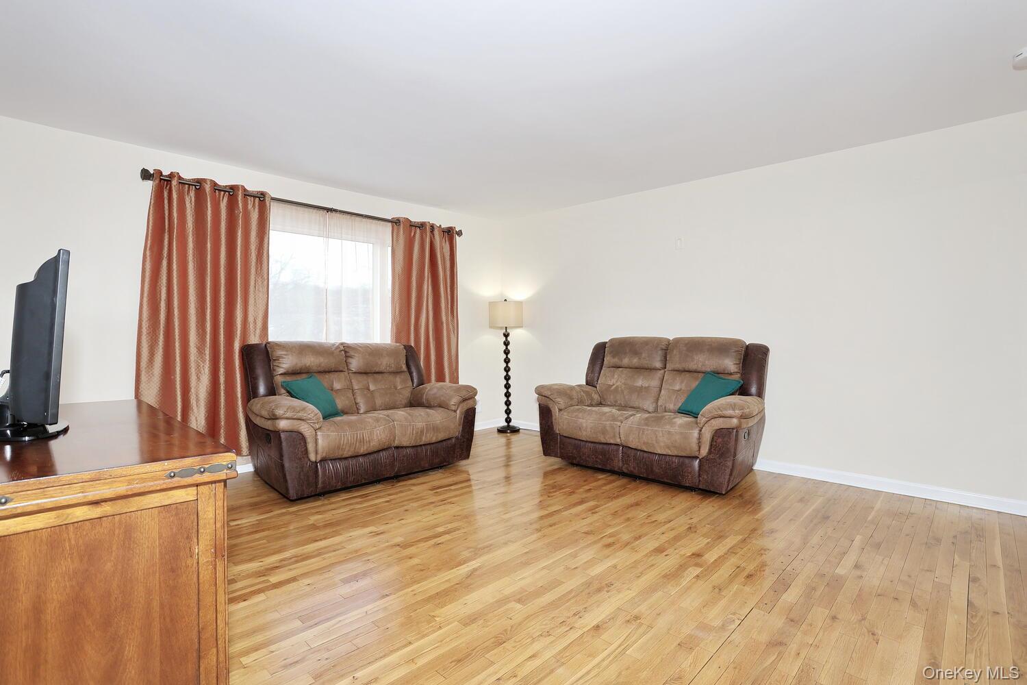 64 S Hillside Place, Elmsford, NY 10523