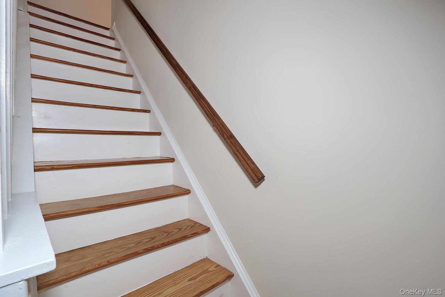 64 S Hillside Place, Elmsford, NY 10523