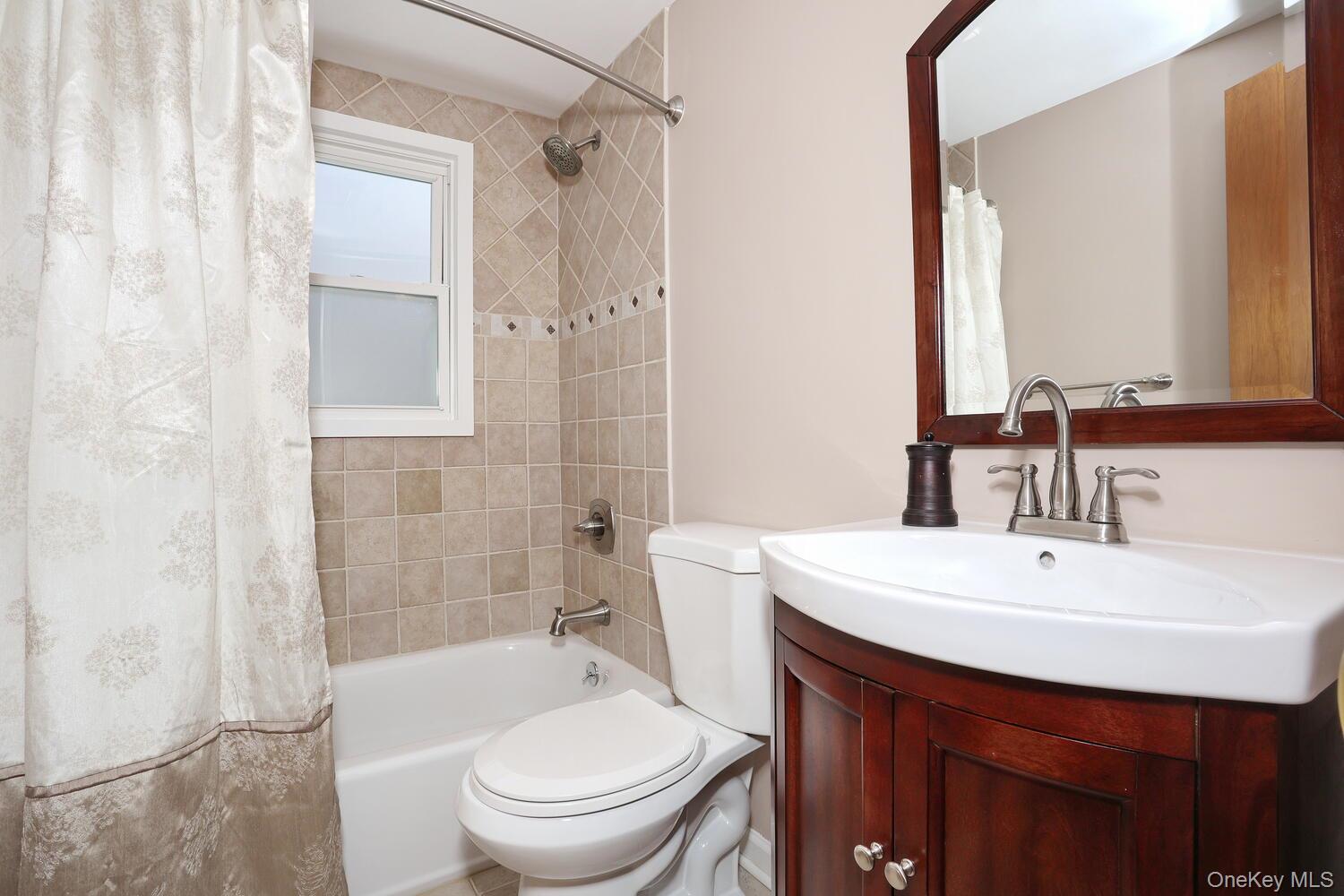 64 S Hillside Place, Elmsford, NY 10523