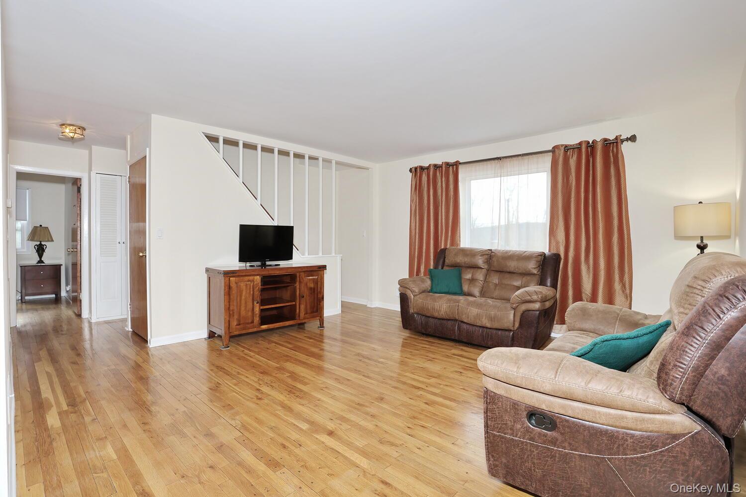 64 S Hillside Place, Elmsford, NY 10523