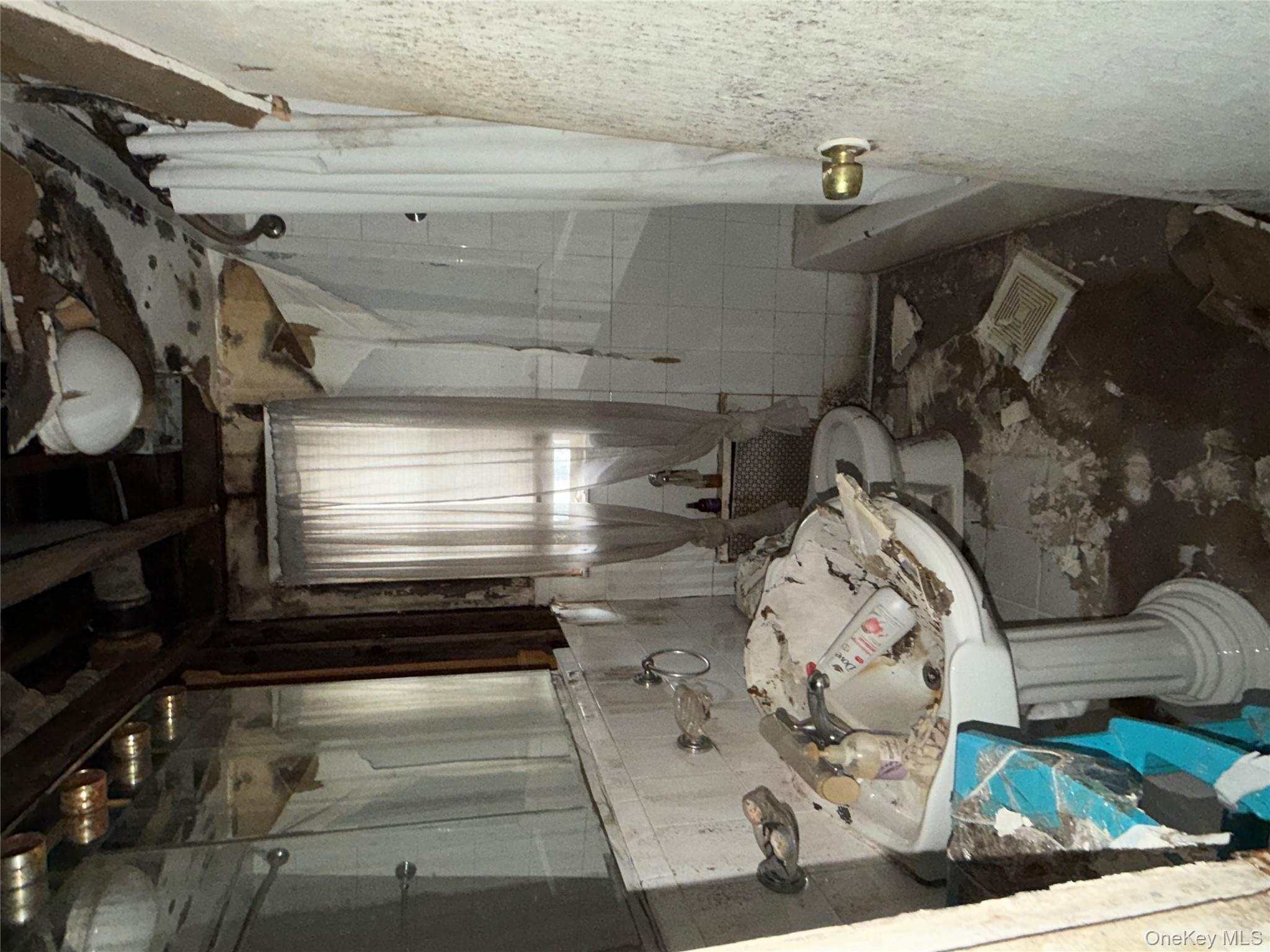 13526 219th Street, Laurelton, NY 11413