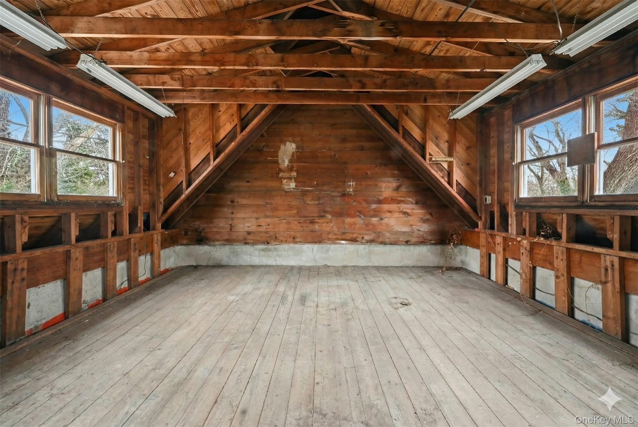 54 Cove Road, Huntington, NY 11743