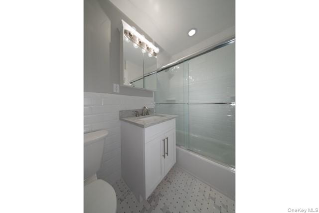 202A Jefferson Avenue # 1D, Saint James, NY 11780
