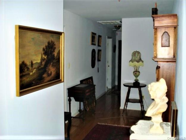 39 State Route 211, Cuddebackville, NY 12729