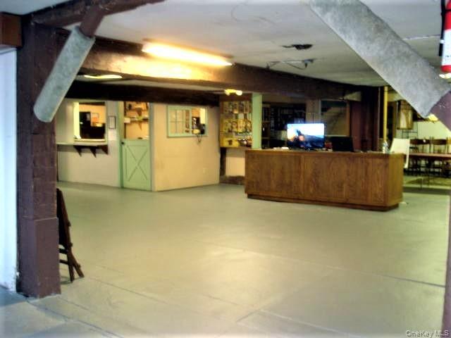 39 State Route 211, Cuddebackville, NY 12729