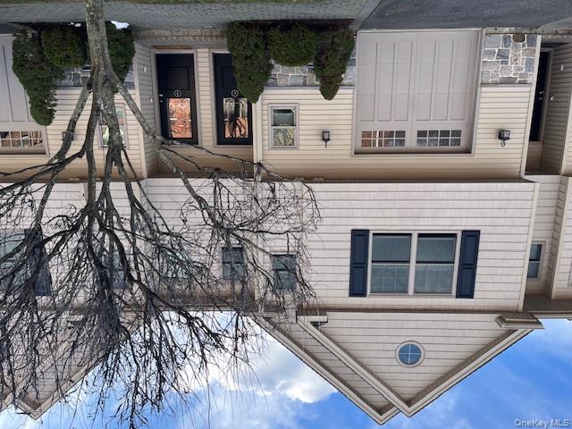 50 Sintsink Drive E # 6, Port Washington, NY 11050