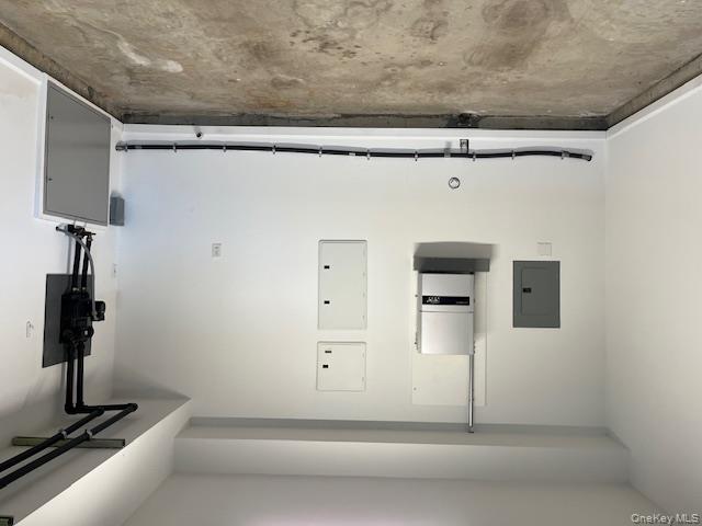 50 Sintsink Drive E # 6, Port Washington, NY 11050