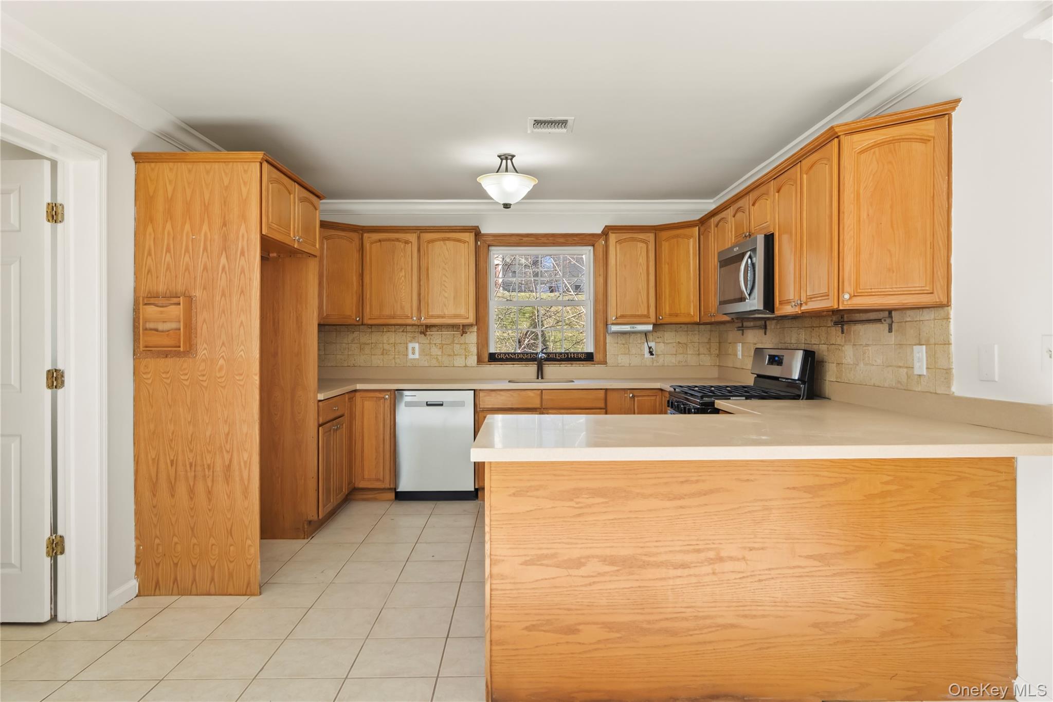 9 Simenovsky Drive, Haverstraw, NY 10927