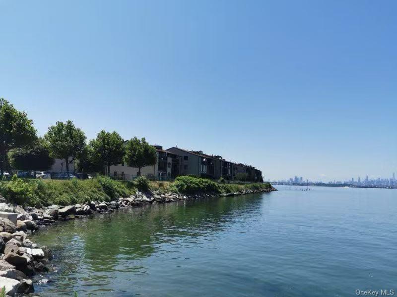 5-46 115th Street # Apt#D, College Point, NY 11356