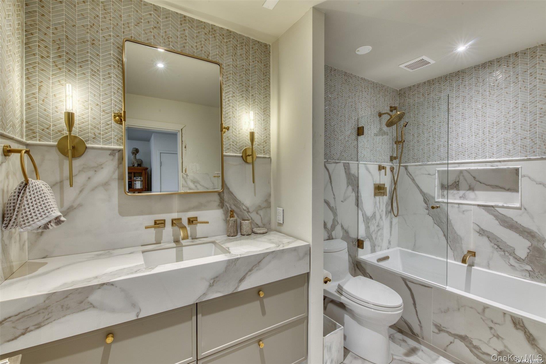 1050 King Street, Orient, NY 11957