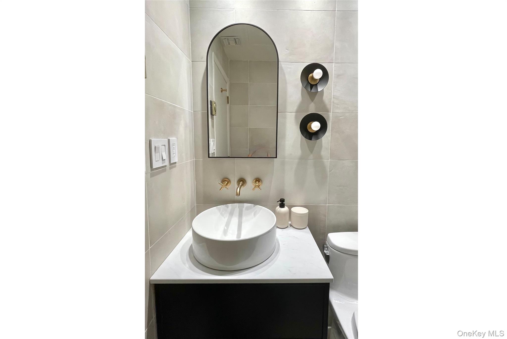 1050 King Street, Orient, NY 11957