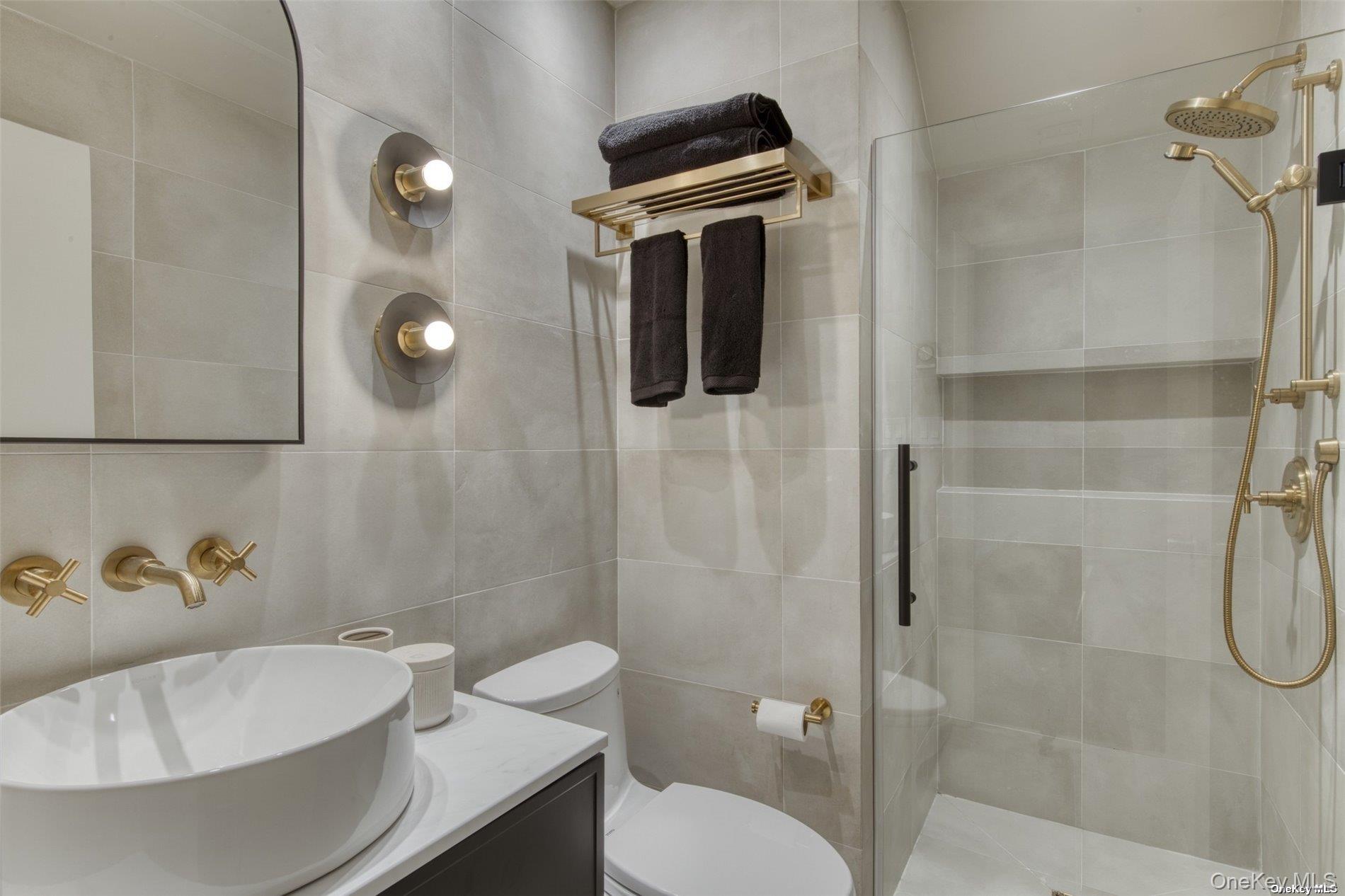 1050 King Street, Orient, NY 11957