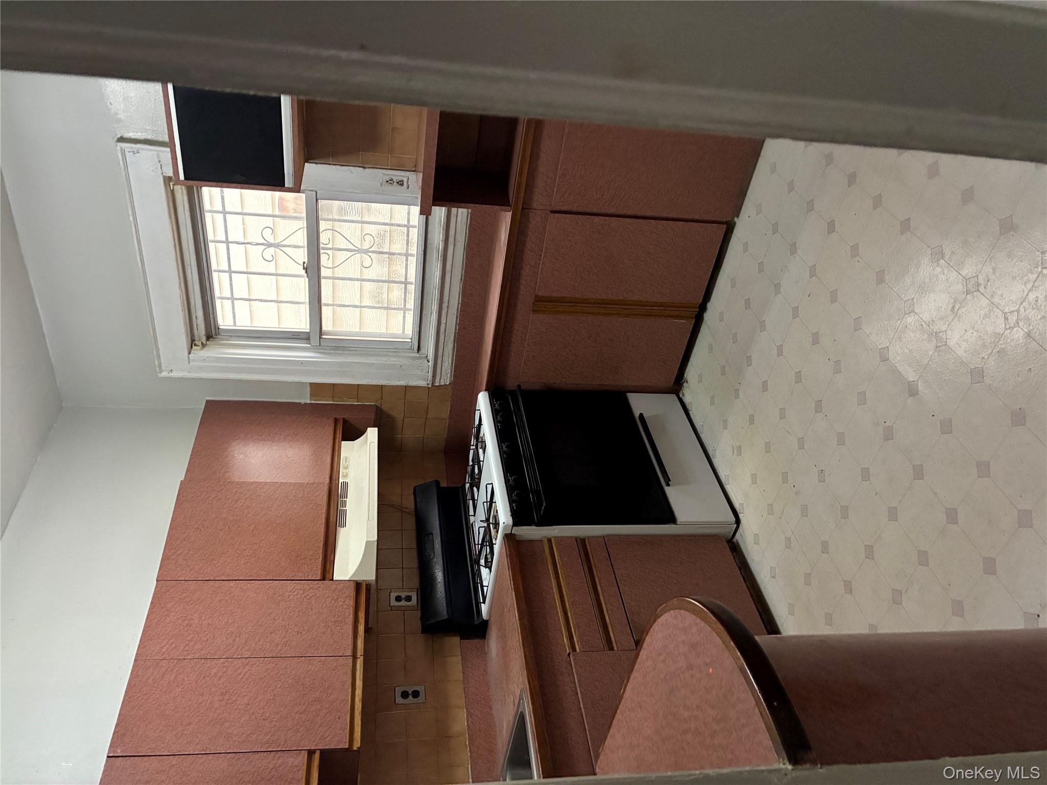 8918 182nd Place, Hollis, NY 11423