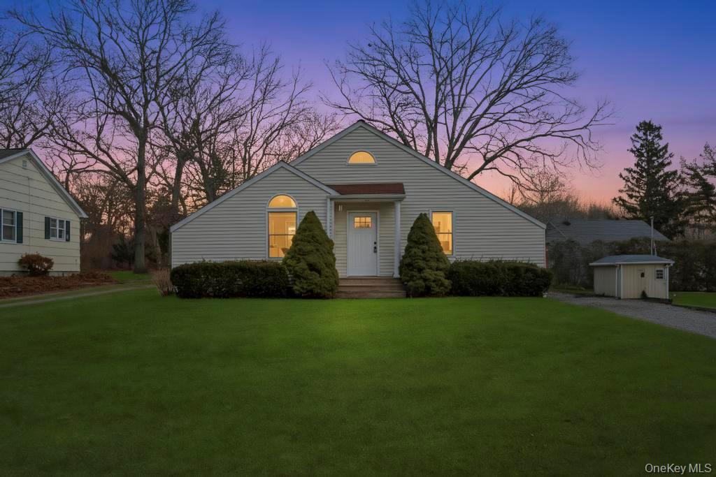 160 Oak Street, Mattituck, NY 11952