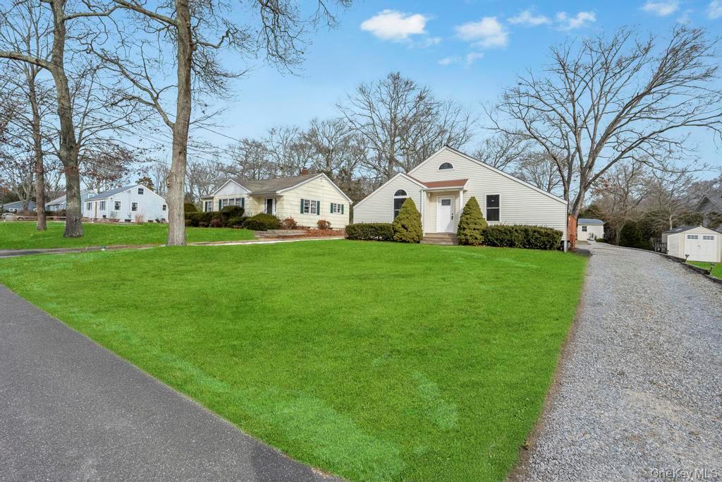 160 Oak Street, Mattituck, NY 11952