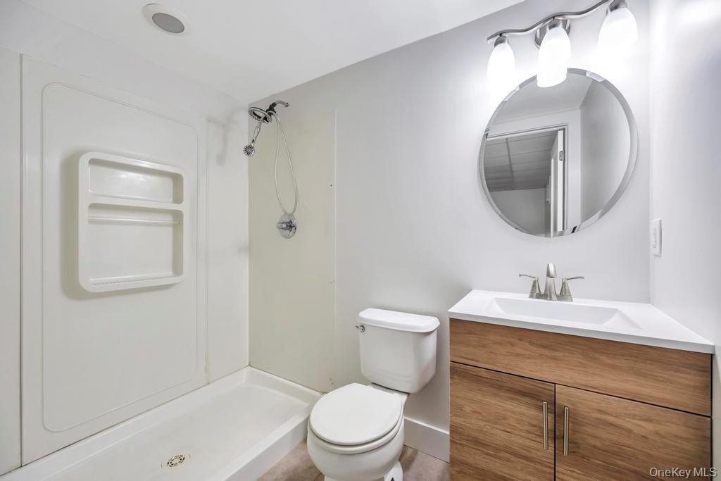 160 Oak Street, Mattituck, NY 11952