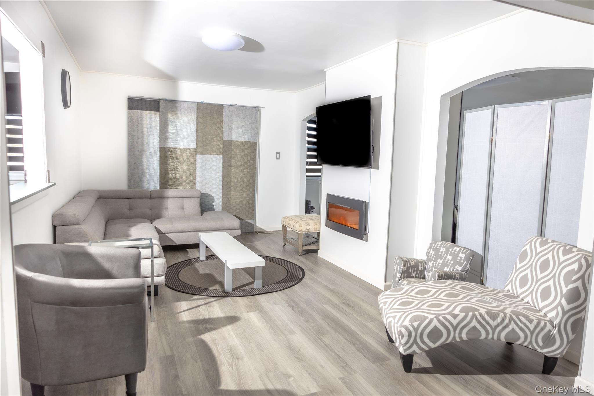 1 Summer Lane, Amityville, NY 11701