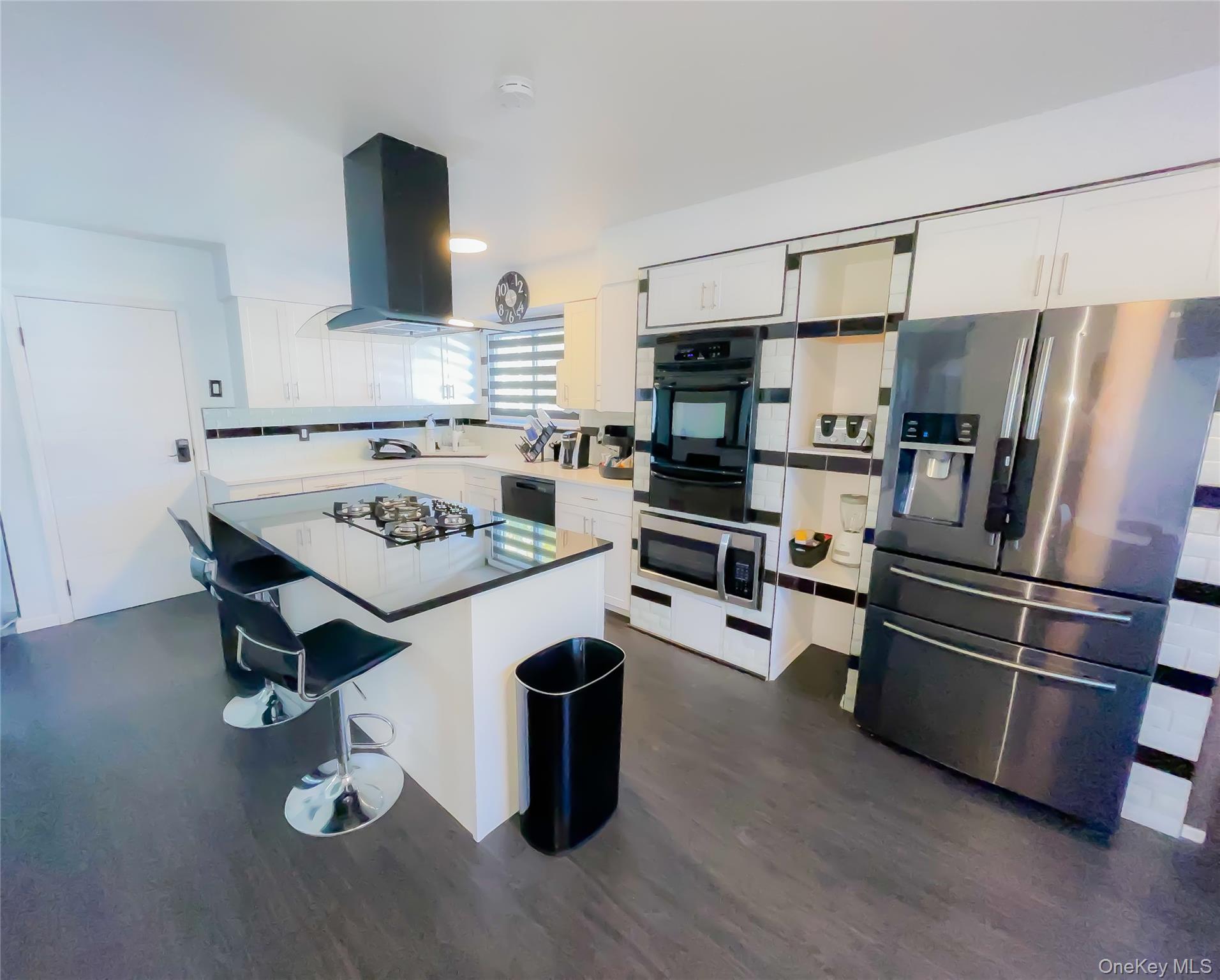 1 Summer Lane, Amityville, NY 11701