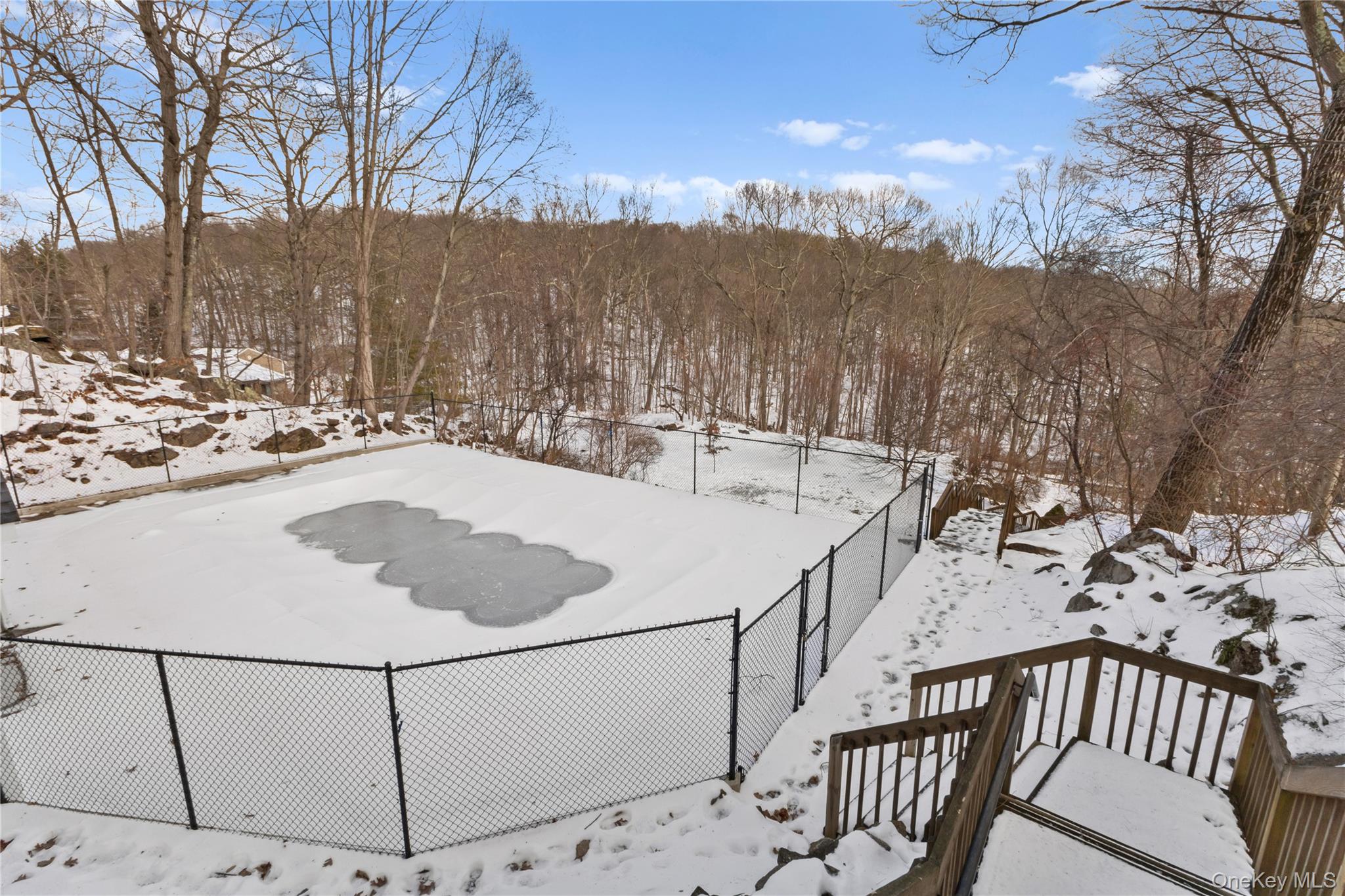 10 Guilford Circle, Goldens Bridge, NY 10526