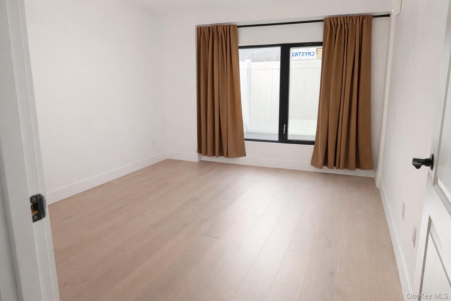 52-16 Roosevelt Avenue # 2C, Woodside, NY 11377