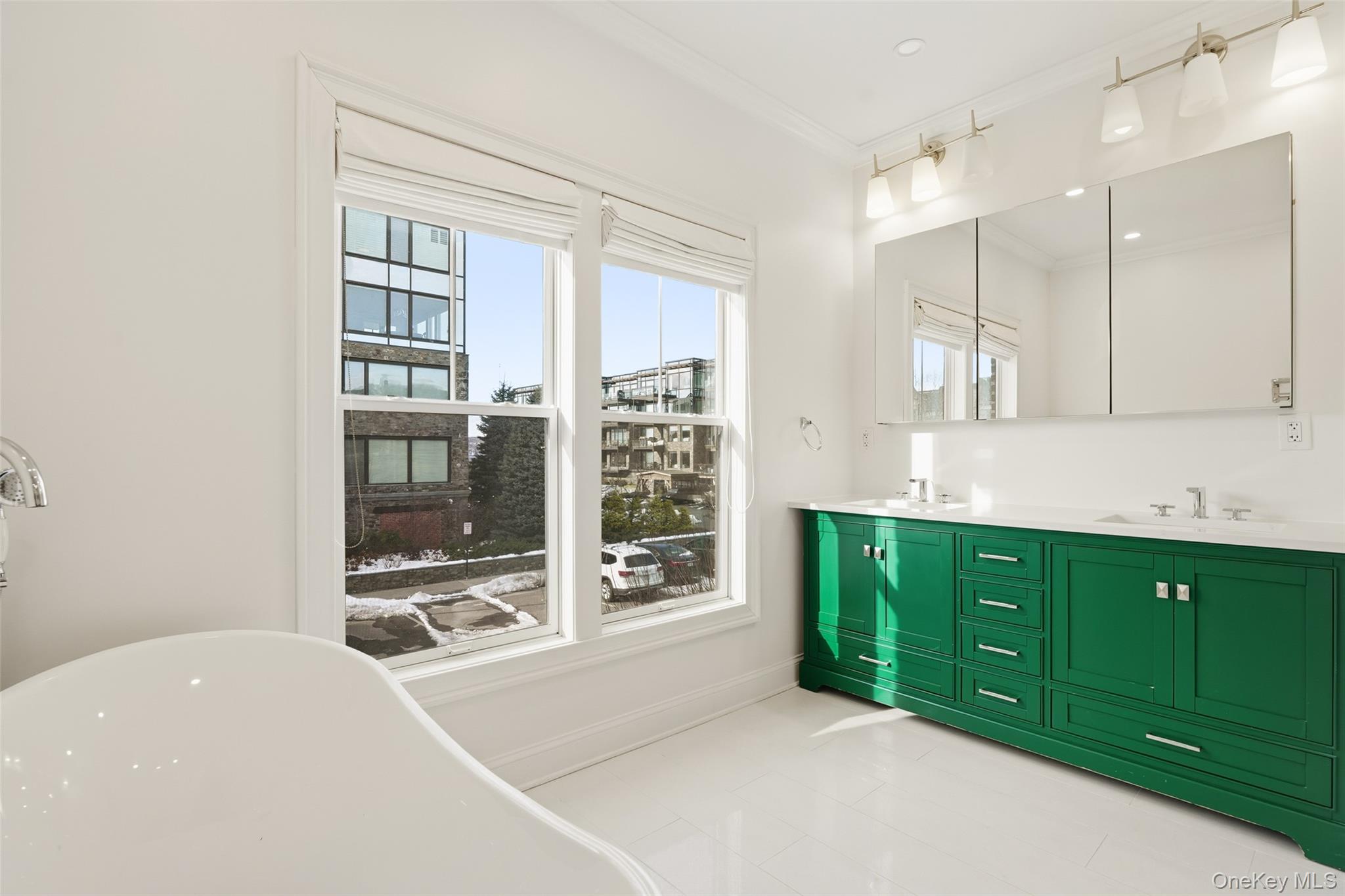 21 Rivers Edge Drive, Tarrytown, NY 10591