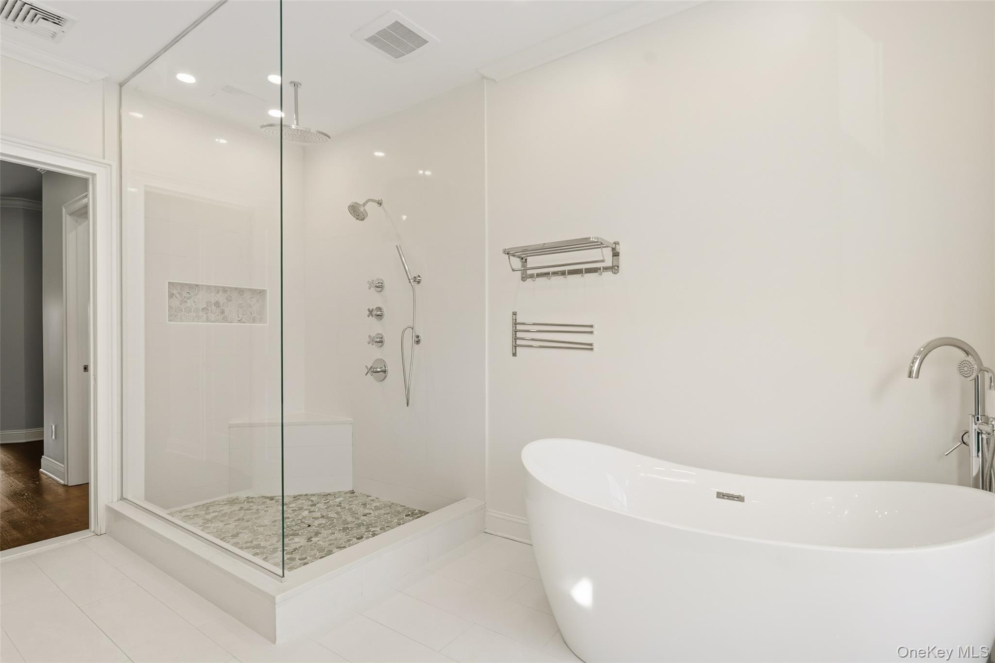 21 Rivers Edge Drive, Tarrytown, NY 10591