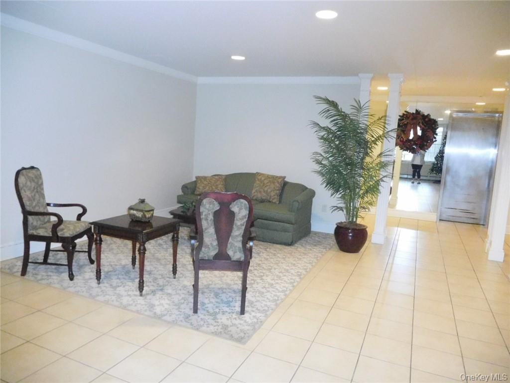 4 Consulate Drive # 1-M, Tuckahoe, NY 10707