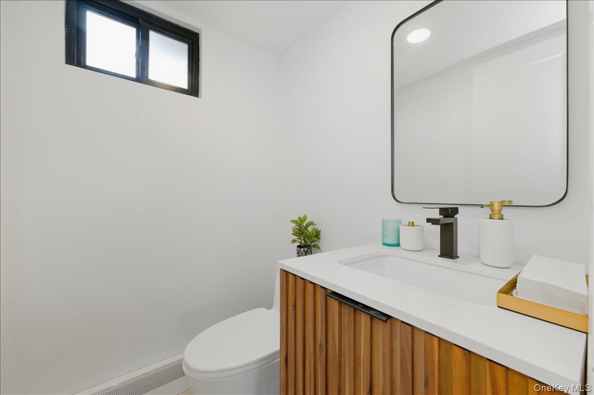 957 Cherrywood Drive, Baldwin, NY 11510