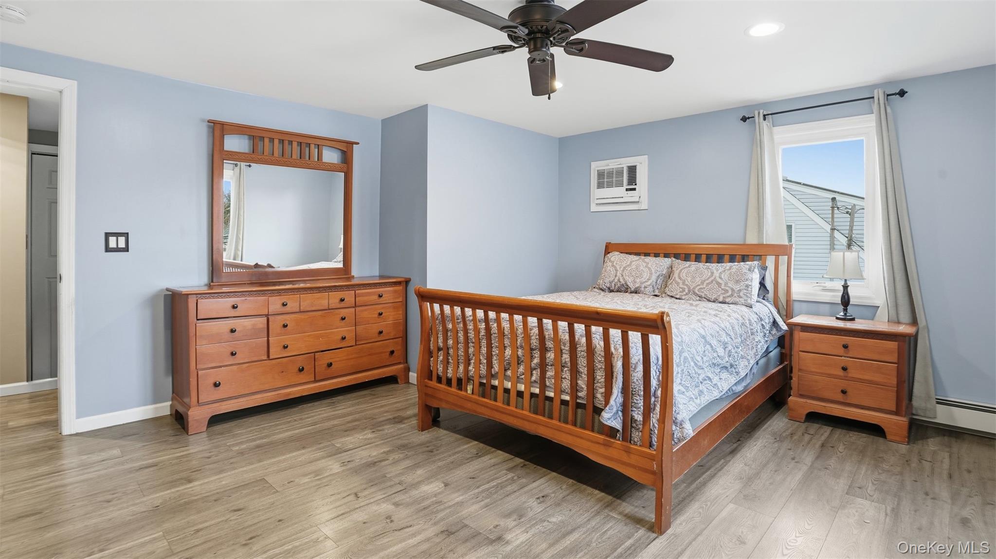 35 Twin Lane N, Wantagh, NY 11793