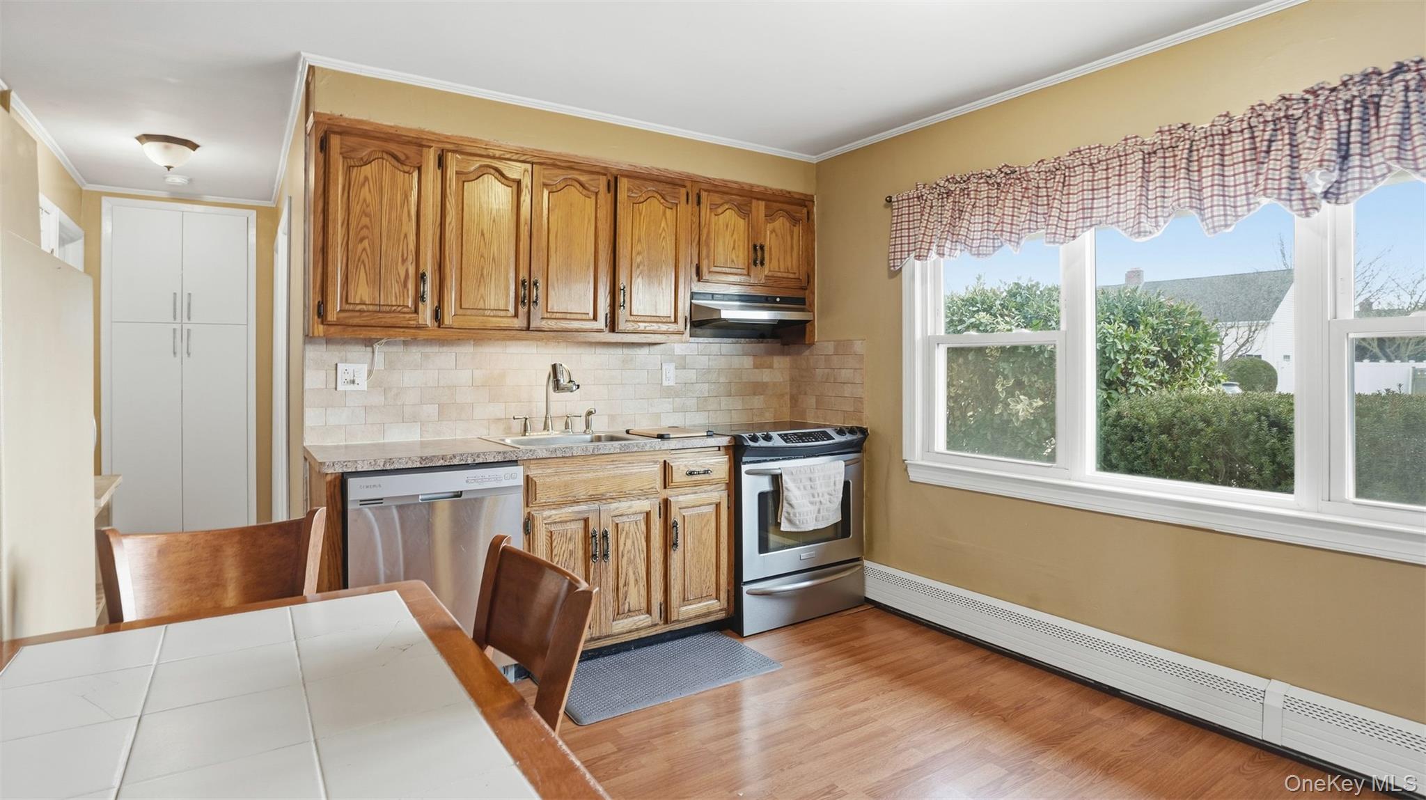 35 Twin Lane N, Wantagh, NY 11793