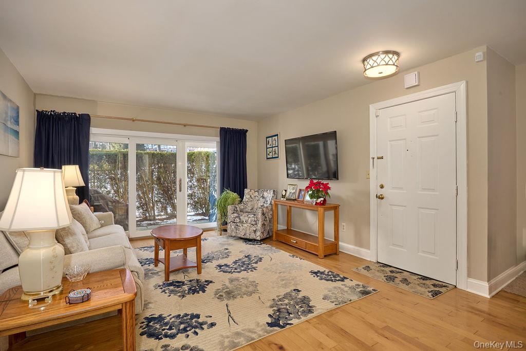 1 Huntington Circle, Peekskill, NY 10566