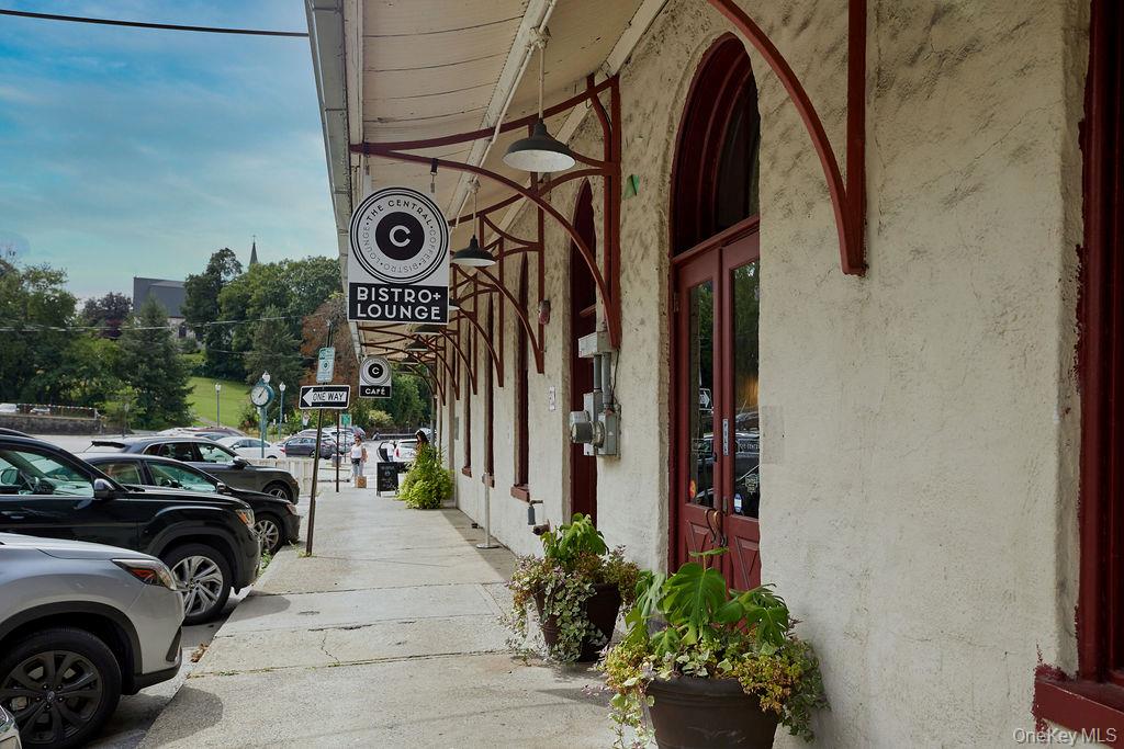 1 Huntington Circle, Peekskill, NY 10566