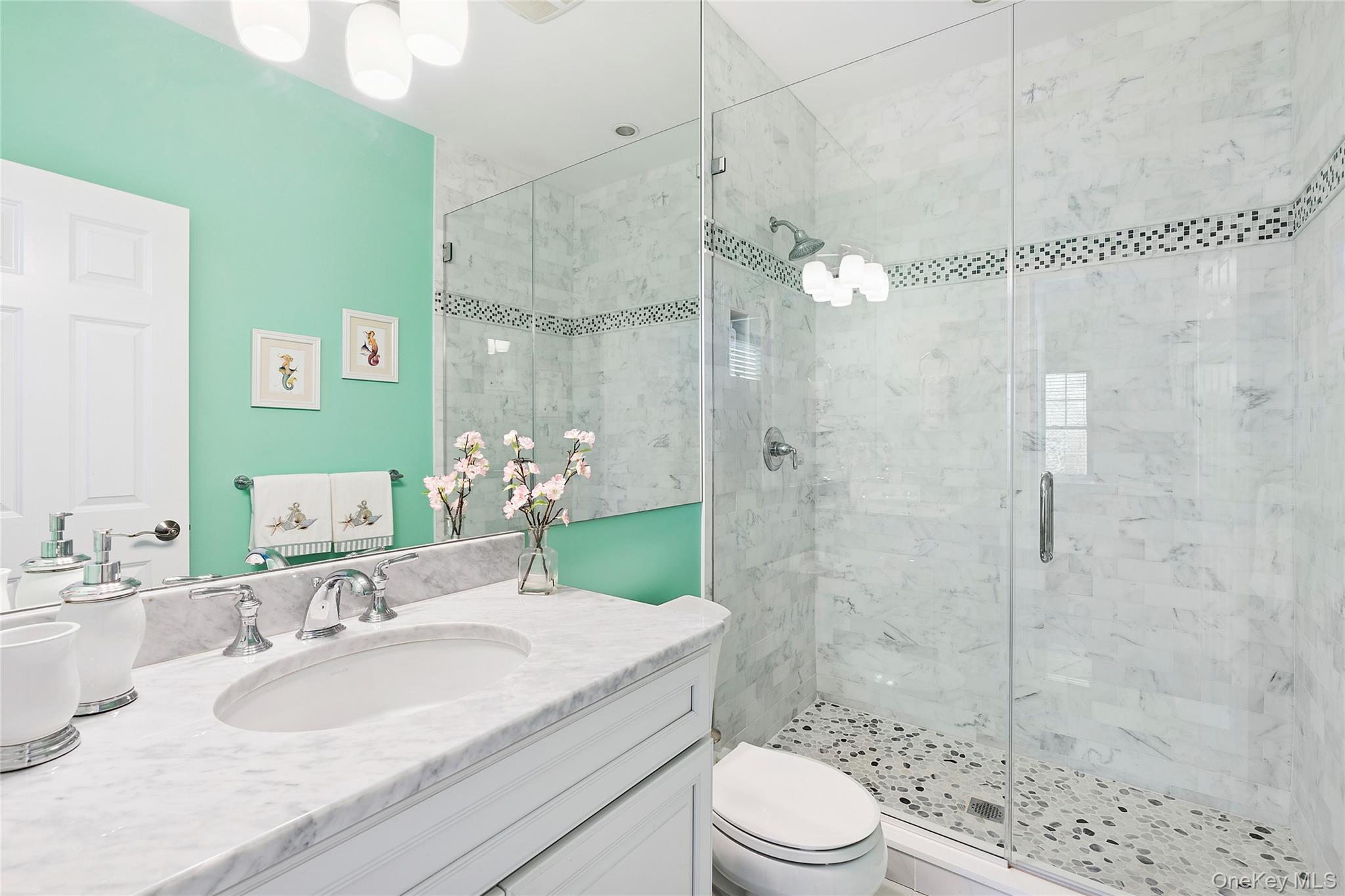 106 E Tiana Road, Hampton Bays, NY 11946