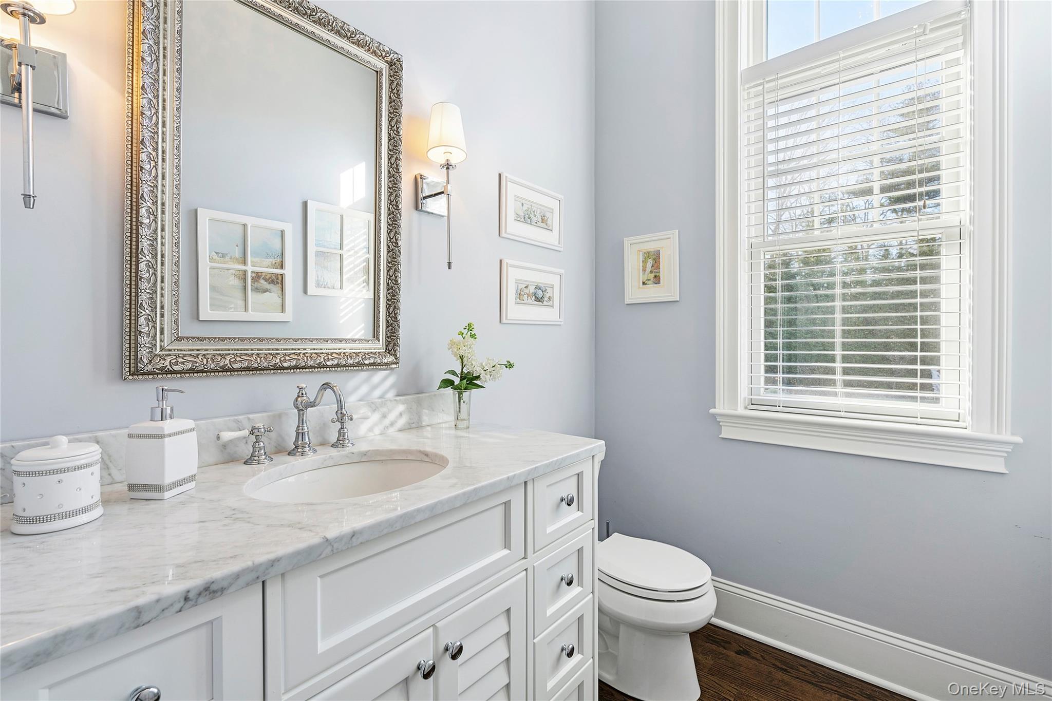 106 E Tiana Road, Hampton Bays, NY 11946