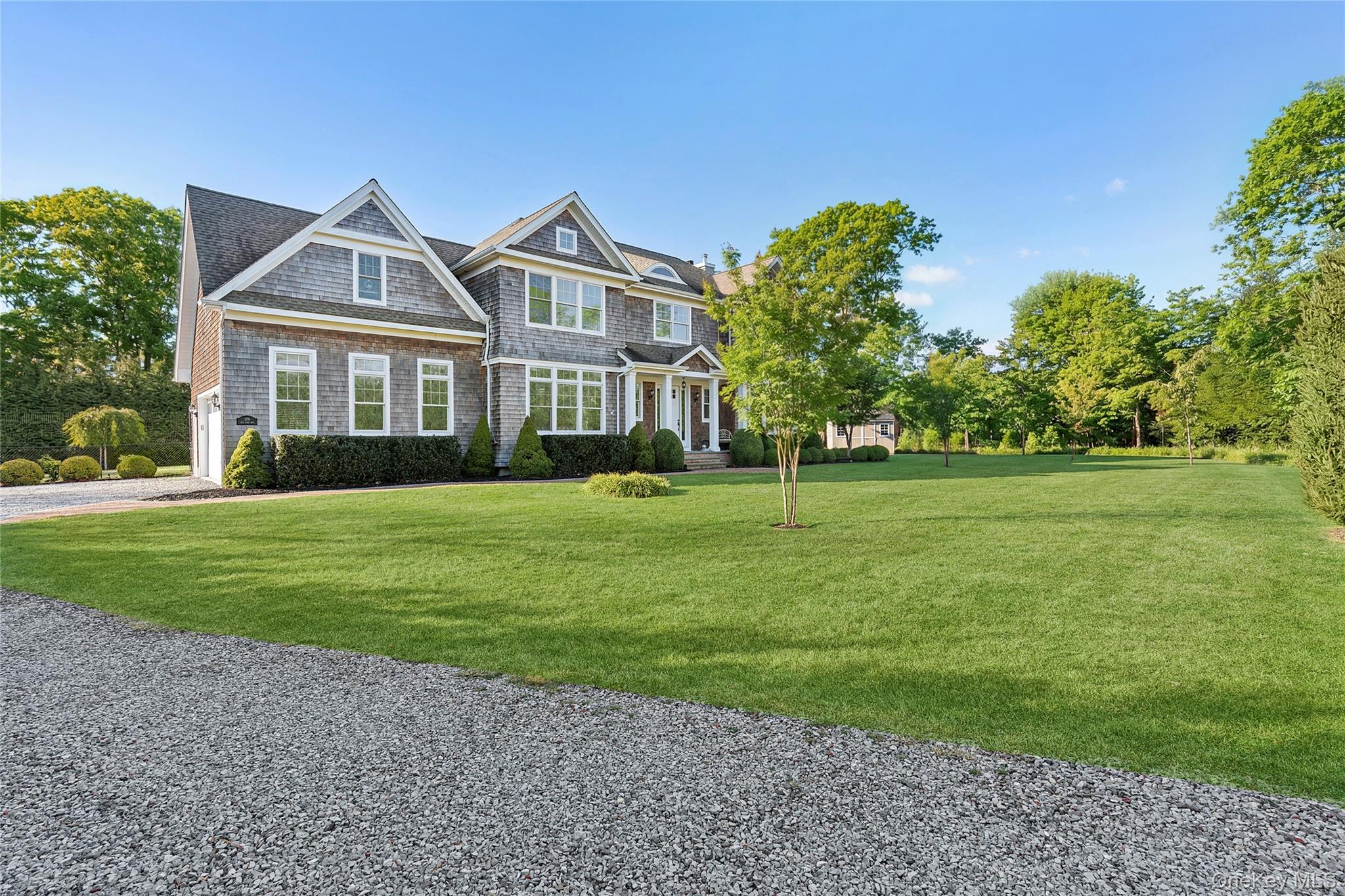 106 E Tiana Road, Hampton Bays, NY 11946