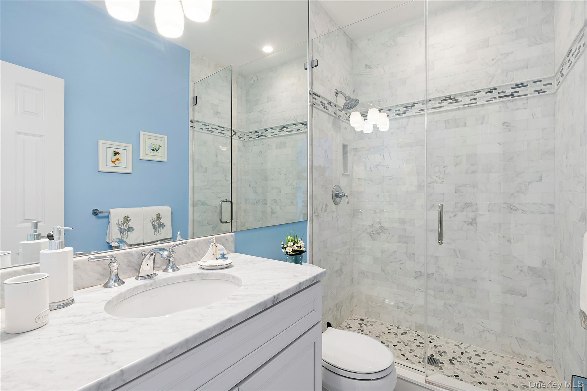 106 E Tiana Road, Hampton Bays, NY 11946