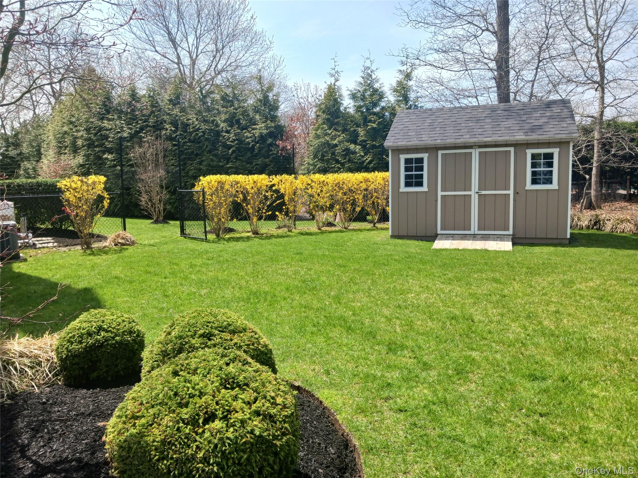 106 E Tiana Road, Hampton Bays, NY 11946