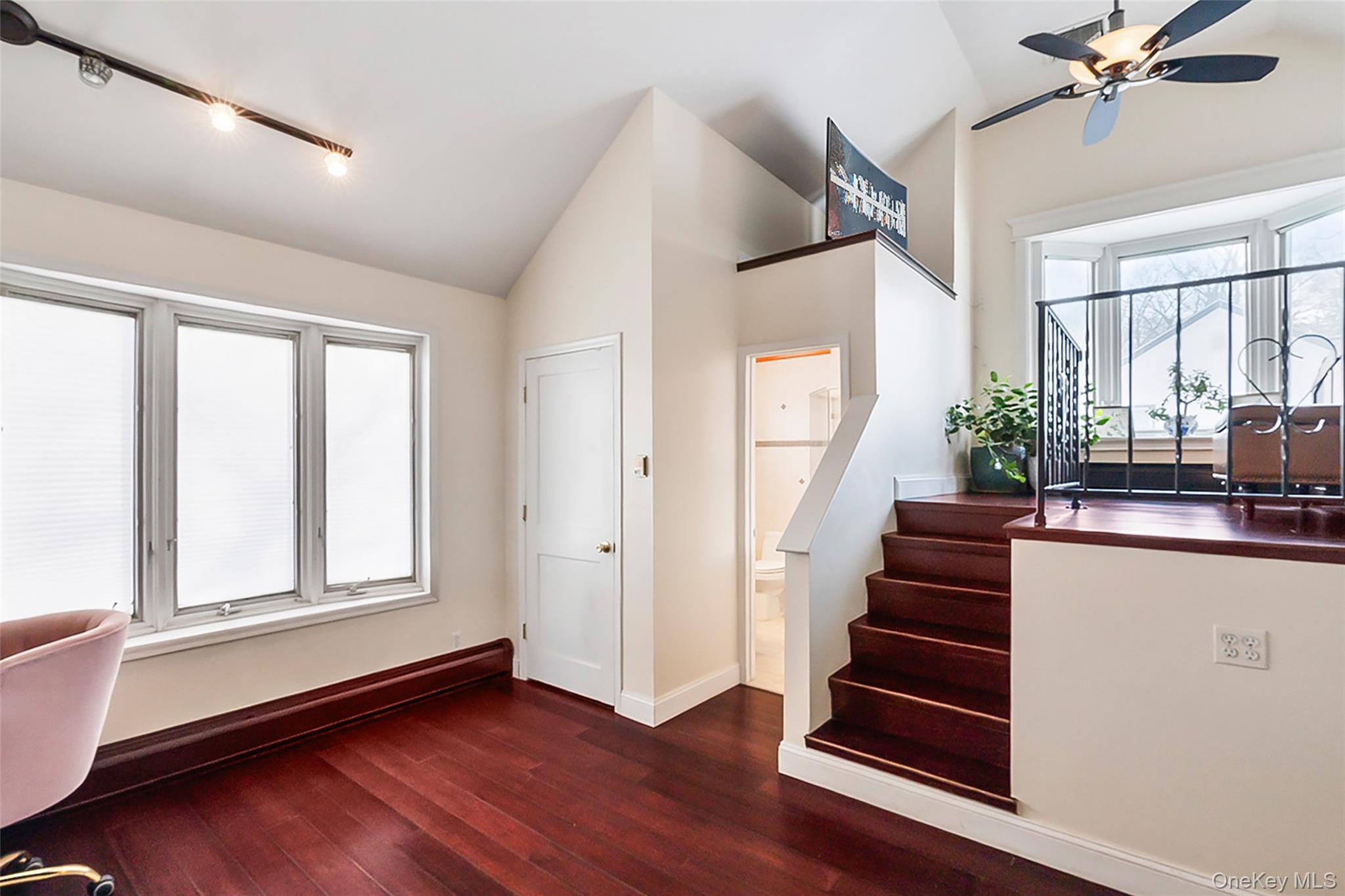 2 Henry Court, Nanuet, NY 10954